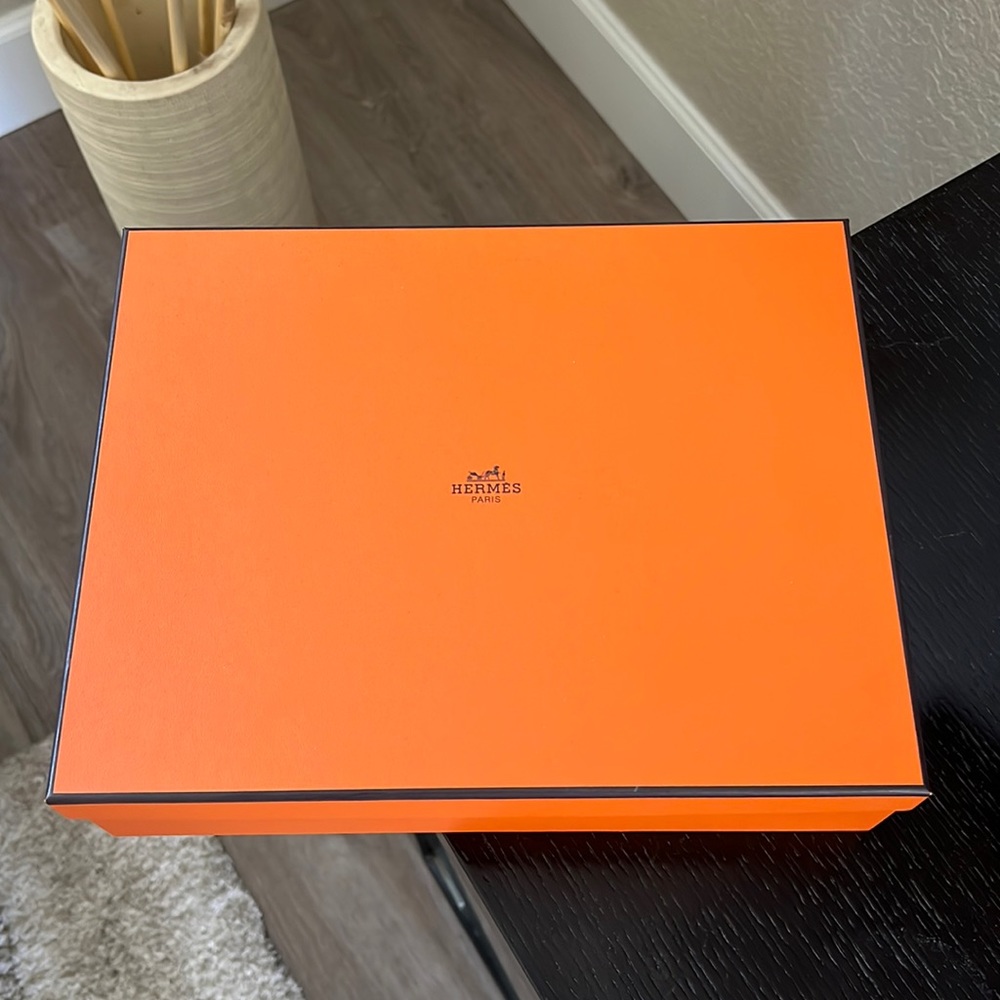 Hermes box